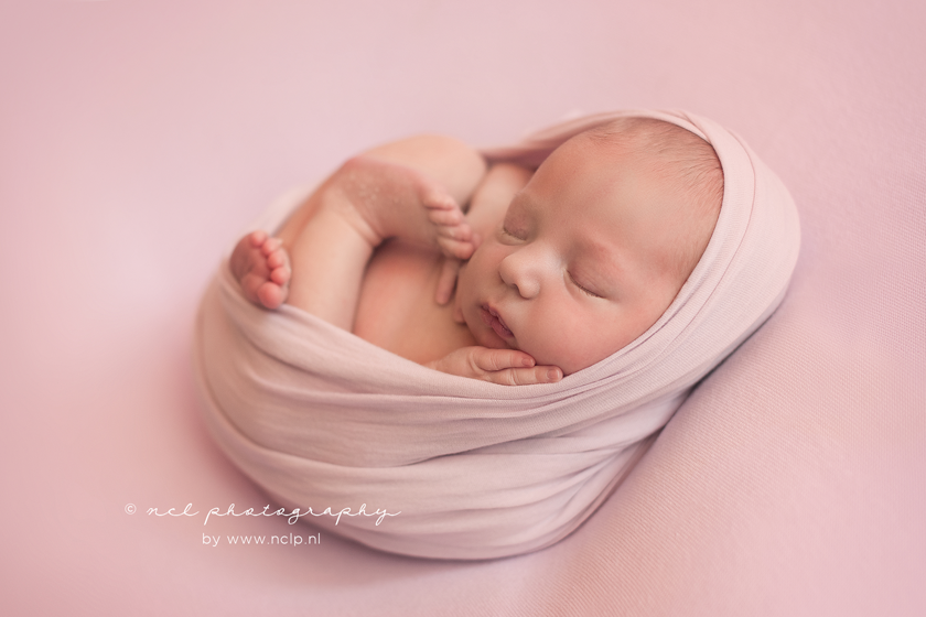 NCL Photography - Amsterdam - Newborn fotograaf - Babyfotograaf - Zwangerschapsfotografie - Newbornfotografie - Babyfotografie - Newbornfotograaf- shoot - Nerita - Louw - Steinmann - Nederland - Pasgeboren baby 081